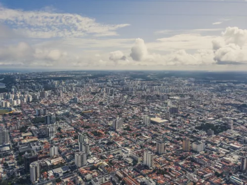 Cidade de Aracaju vista de cima, em foto que ilustra post sobre zoneamento urbano. Foto: Heráclito Rollemberg/Unsplash