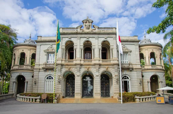 Foto do Palácio da Liberdade, em BH. É antiga sede do governo do estado de Minas Gerais. Reprodução: Alex Lanza/MPMG.