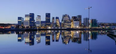 Oslo, em foto que ilustra post sobre estado de bem-estar social. Reprodução: Christoffer Engström/Unsplash.