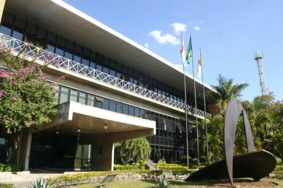 Câmara Municipal de Belo Horizonte, em foto que ilustra post sobre as fases do processo legislativo. Reprodução: CMBH