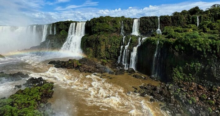 Cataratas do Iguaçu, em foto que ilustra post sobre reservas ecológicas. Reprodução: Agnes Lee/Unsplash.