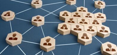 Rede de pessoas conectadas, em foto que ilustra post sobre articulação intersetorial. Reprodução: iLixe48/Envato.