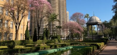 Praça da Liberdade, em Belo Horizonte/MG. Foto que ilustra post sobre espaços públicos. Créditos: Carlos Oliveira