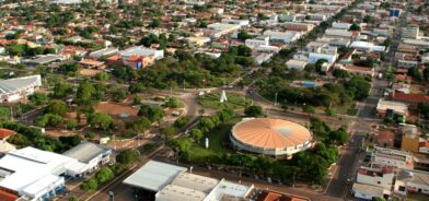 Nova Andradina. Foto que ilustra post sobre como Previna, Instituo de Previdência da cidade, digitalizou processos, economizou R$151 mil em um ano e oferece serviços como aposentadoria online aos servidores. Reprodução: Prefeitura de Nova Andradina