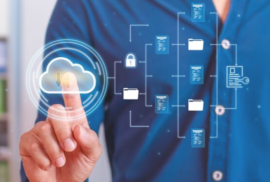 Tecnologia de armazenamento, gerenciamento de documentos corporativos e acesso a dados na nuvem. Foto que ilustra post sobre gestão de acessos. Reprodução: AndersonPiza/Envato.