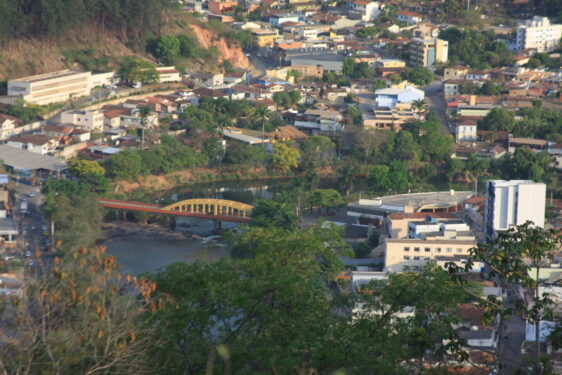 Ponte Nova. Crédito da foto em destaque: Marcus Winícius Messias Cardoso.