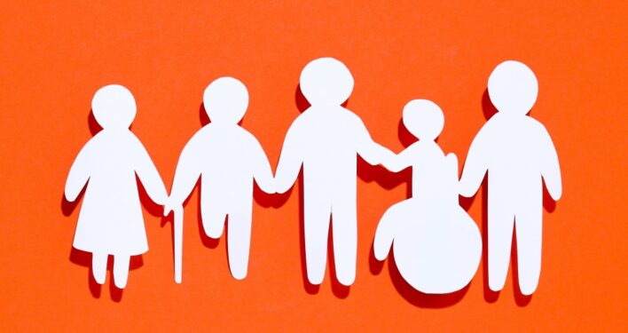 Ícones de representatividade e inclusão, em foto que ilustra post sobre proteção social. Reprodução: AtlasComposer/Envato.