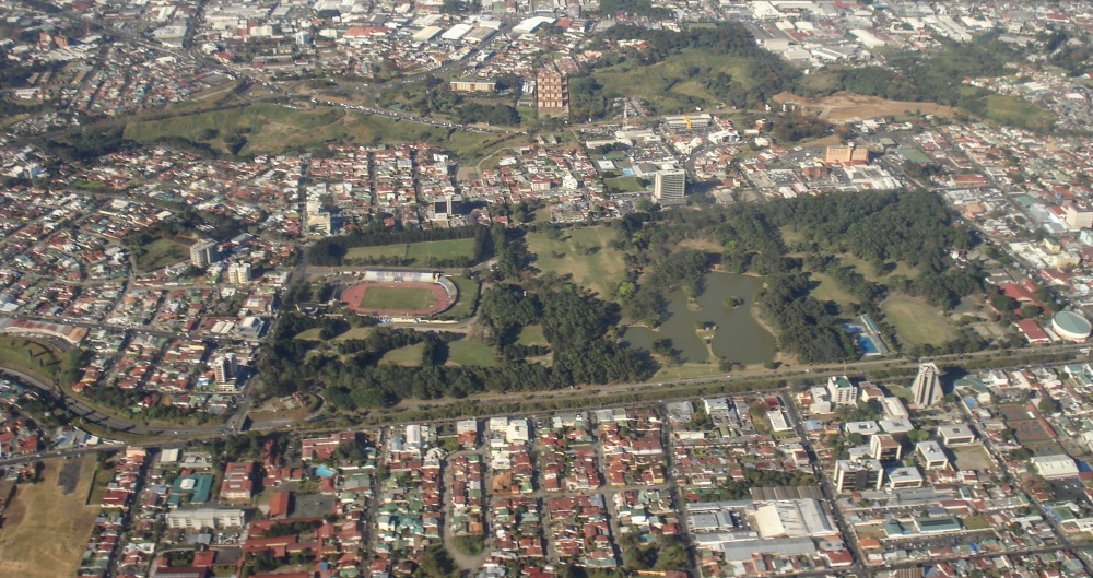 Foto aérea de cidade. Ilustrando post sobre desmembramento de municípios. Reprodução: Mix-Tape/Envato.